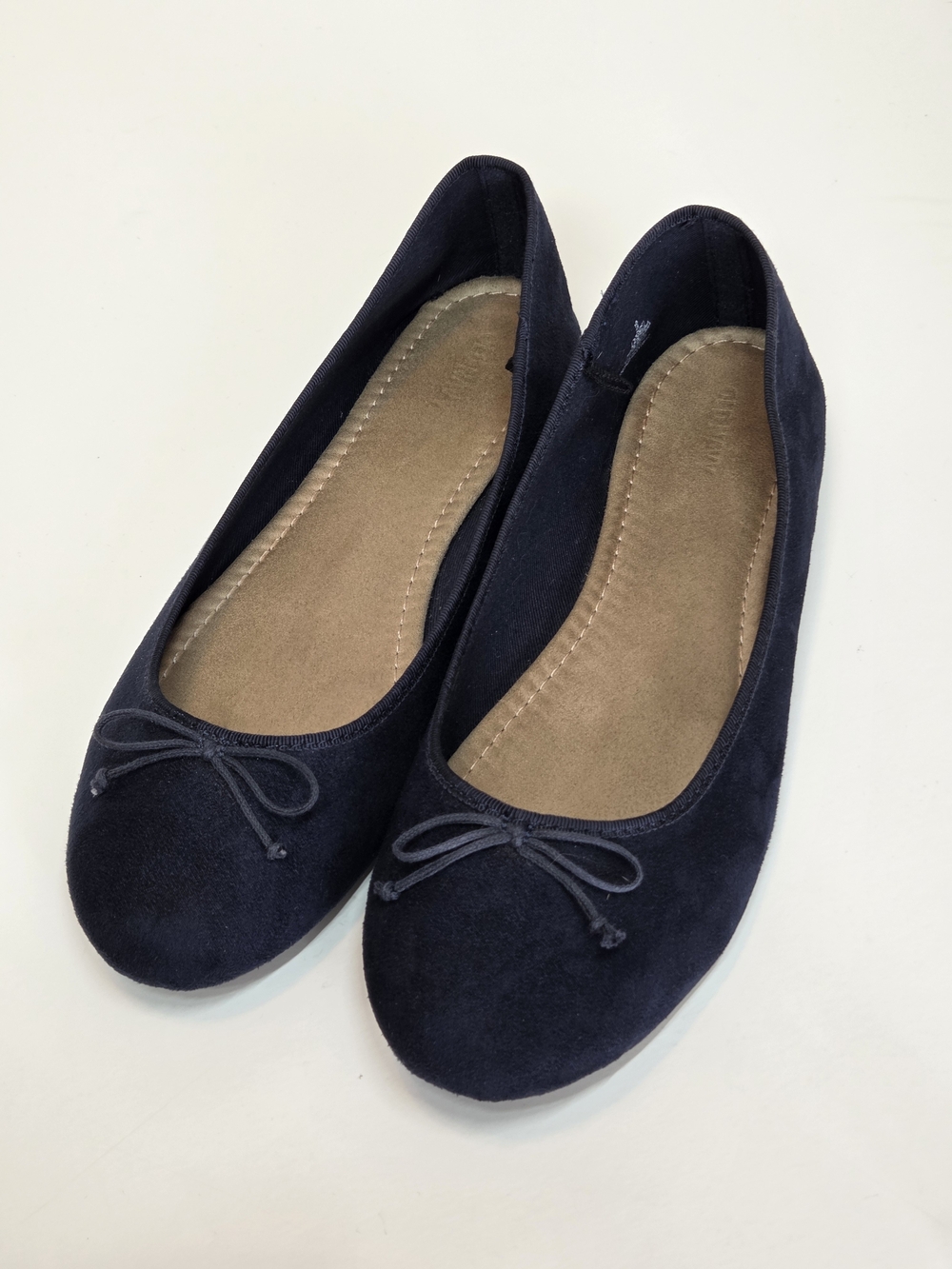 Old Navy navy suede-look ballet flats with a bow, size 10 - Picture 5 of 10